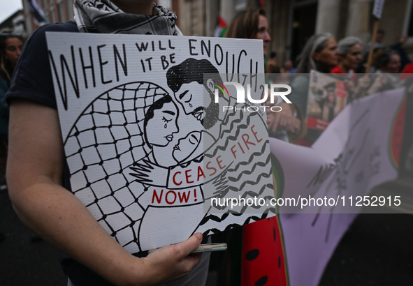 DUBLIN, IRELAND - MAY 18:
Pro-Palestinian activists from the Ireland Palestine Solidarity Campaign, supported by members of left-wing partie...