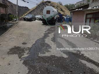 The water is being distributed by means of a water pipe for homes inside the property known as El Yuguelito, an irregular terrain located in...