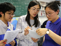 Students who are about to take the National College entrance examination are taking evening self-study in the classroom of Lianyungang Senio...