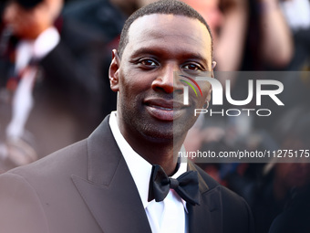 Omar Sy attends the Red Carpet of the closing ceremony at the 77th annual Cannes Film Festival at Palais des Festivals on May 25, 2024 in Ca...