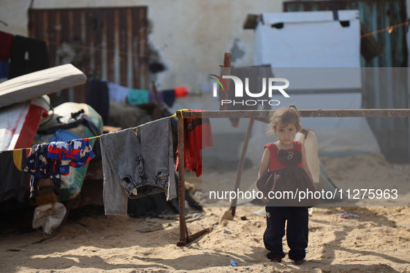 Palestinians are gathering on the beach in Deir el-Balah, central Gaza Strip, on May 26, 2024, amid the ongoing conflict between Israel and...