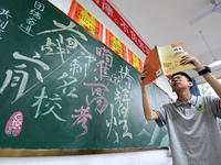 Senior three students, who are about to take the National College entrance examination, are studying by themselves at night at Fengfeng No 1...