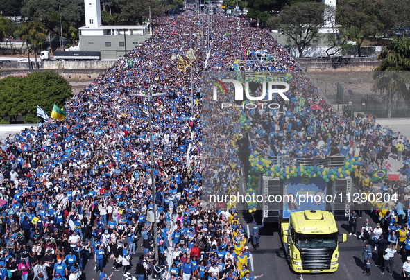 Faithful are participating in the 32nd March for Jesus promoted by the Renascer em Cristo Church in the Central region of Sao Paulo, on Thur...