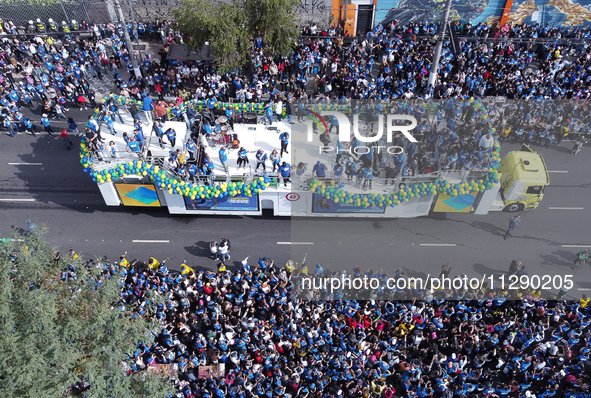 Faithful are participating in the 32nd March for Jesus promoted by the Renascer em Cristo Church in the Central region of Sao Paulo, on Thur...