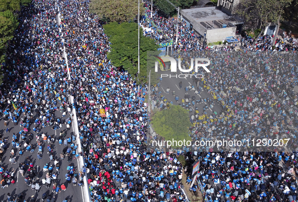 Faithful are participating in the 32nd March for Jesus promoted by the Renascer em Cristo Church in the Central region of Sao Paulo, on Thur...