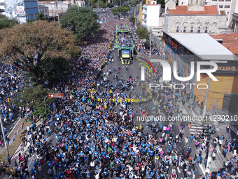 Faithful are participating in the 32nd March for Jesus promoted by the Renascer em Cristo Church in the Central region of Sao Paulo, on Thur...