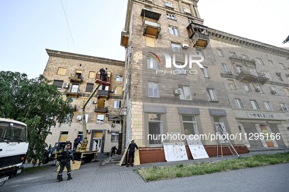 A residential building is being damaged by the Russian missile attack in Zaporizhzhia, Ukraine, on June 1, 2024. In Zaporizhzhia, traffic is...