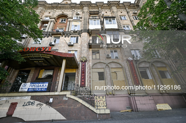 A residential building is being damaged by the Russian missile attack in Zaporizhzhia, Ukraine, on June 1, 2024. In Zaporizhzhia, traffic is...