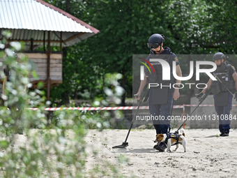 Mykhailo Iliev, head of the EOD unit of underwater and humanitarian demining of the Main Department of the State Emergency Service in Cherni...