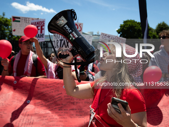 Thousands of pro-Palestinian demonstrators encircle the White House, forming a ‘red line’ to call for a end to Israel’s siege of Gaza, Washi...