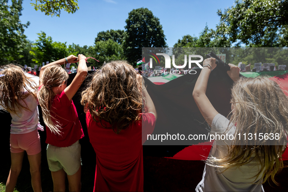 Thousands of pro-Palestinian demonstrators encircle the White House, forming a ‘red line’ to call for a end to Israel’s siege of Gaza, Washi...