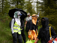 Protesters are gathering in the woods of Puylaurens. Nearly 5,000 people are participating in a weekend of action called 'Roue Libre' in the...