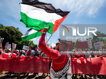 Thousands of pro-Palestinian demonstrators encircle the White House, forming a ‘red line’ to call for an end to the siege of Gaza and Americ...