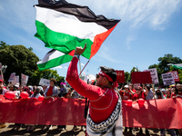 Thousands of pro-Palestinian demonstrators encircle the White House, forming a ‘red line’ to call for an end to the siege of Gaza and Americ...