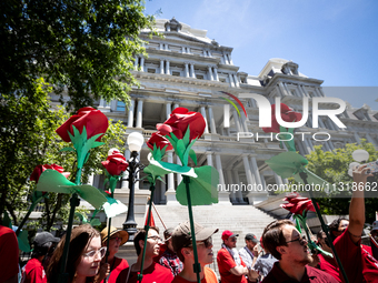 Thousands of pro-Palestinian demonstrators encircle the White House, forming a ‘red line’ to call for a end to Israel’s siege of Gaza, Washi...