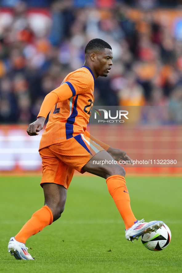 Denzel Dumfries Right Midfield of Netherland and Inter Milan during the international friendly match between Netherlands and Iceland at De K...