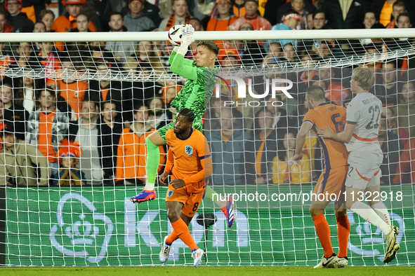 Bart Verbruggen Goalkeeper of Netherland and Brighton & Hove Albion makes a save during the international friendly match between Netherlands...