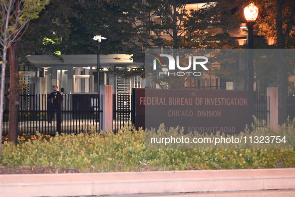 Police are present following a reported fence jumper at the Federal Bureau of Investigation (FBI) building in Chicago, Illinois, United Stat...