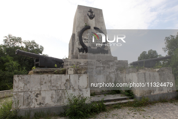 The monument to Russian soldiers who participated in the defense of Sevastopol during the Crimean War (1853-1856) is being partially dismant...