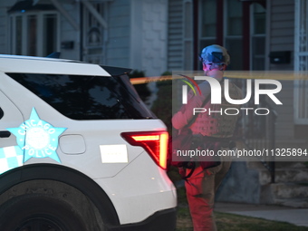 The Chicago Police SWAT Team is arriving at residences to search for suspects involved in the shooting of a 67-year-old male food vendor in...