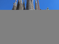 A crane is being installed in the Sagrada Familia to undertake the final works of the basilica. The 203-meter crane, of which there are only...