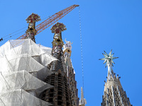 A crane is being installed in the Sagrada Familia to undertake the final works of the basilica. The 203-meter crane, of which there are only...