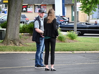 FBI agents are responding to US Bank to investigate a bank robbery. An armed bank robbery is occurring at US Bank in Elmhurst, Illinois, Uni...