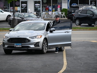 FBI agents are responding to US Bank to investigate a bank robbery. An armed bank robbery is occurring at US Bank in Elmhurst, Illinois, Uni...