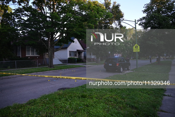 Chicago police are at the scene of an early morning mass shooting. Four people are being shot in a mass shooting in Chicago, Illinois, Unite...