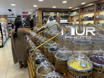 Shoppers are purchasing sweets and candies at the Pothy's market in Thiruvananthapuram (Trivandrum), Kerala, India, on April 08, 2024. Infla...