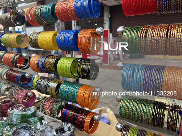 Glass bangles are being sold along the roadside in the East Fort area in Thiruvananthapuram (Trivandrum), Kerala, India, on April 09, 2024. 