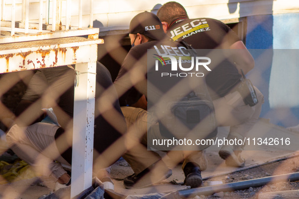 Two skeletal remains are being found beneath the Santa Fe International Bridge in Ciudad Juarez, Chihuahua. The bodies, in an extreme state...