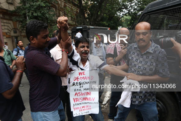 The West Bengal Congress is demanding the resignation of the Central Education Minister and the Central Rail Minister over the recent All In...