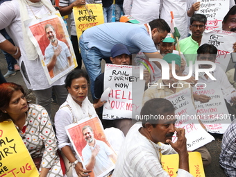 The West Bengal Congress is demanding the resignation of the Central Education Minister and the Central Rail Minister over the recent All In...