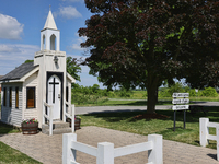 The Living Water Wayside Chapel in Niagara-on-the-Lake, Ontario, Canada, is holding the Guinness Book of World Records title for the smalles...