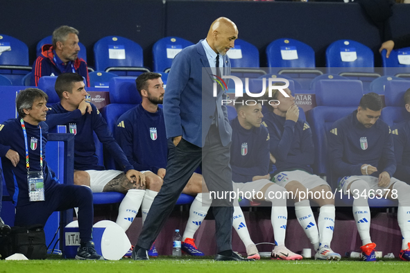 Luciano Spalletti head coach of Italy during the UEFA EURO 2024 group stage match between Spain and Italy at Arena AufSchalke on June 20, 20...