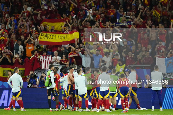 Spanish players celebrates victory after the UEFA EURO 2024 group stage match between Spain and Italy at Arena AufSchalke on June 20, 2024 i...