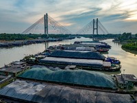 HUAI'AN, CHINA, on June 20, 2024, an aerial photo is showing a large number of ships waiting to be locked upstream of Huaian Lock on the Nor...