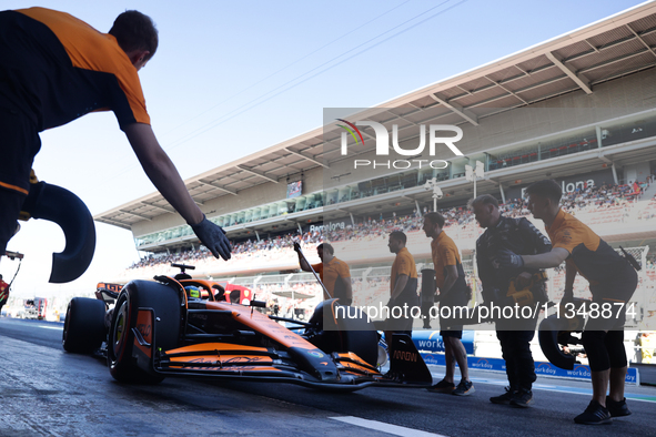 Oscar Piastri of McLaren during second practice ahead of the Formula 1 Spanish Grand Prix at Circuit de Barcelona-Catalunya in Barcelona, Sp...