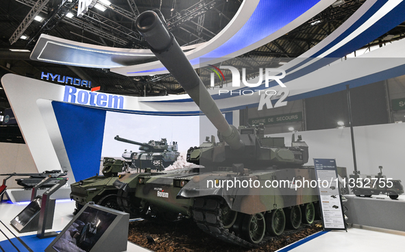 VILLEPINTE, FRANCE - JUNE 21: 
The KH178 (Korean Howitzer 1 (First) 78), a South Korean 105 mm light self-propelled Howitzer, on display at...