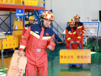 Workers are carrying out a special inspection of equipment in the gas pipeline network that crosses the Yellow River and deserts in Zhongwei...