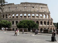 Tourists are visiting the Colosseum area, where temperatures are reaching 36 degrees Celsius in Rome, Italy, on June 29, 2024. (