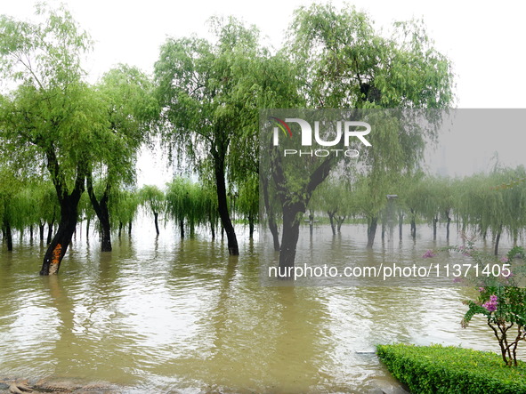 The Hankou Riverbank Park of the Yangtze River is flooding in Wuhan, China, on June 29, 2024. Heavy rain is continuing in Wuhan. 