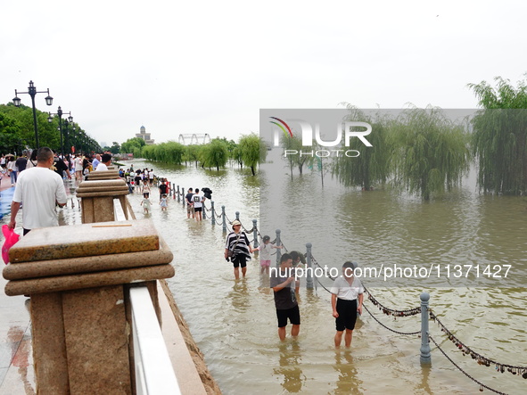 The Hankou Riverbank Park of the Yangtze River is flooding in Wuhan, China, on June 29, 2024. Heavy rain is continuing in Wuhan. 