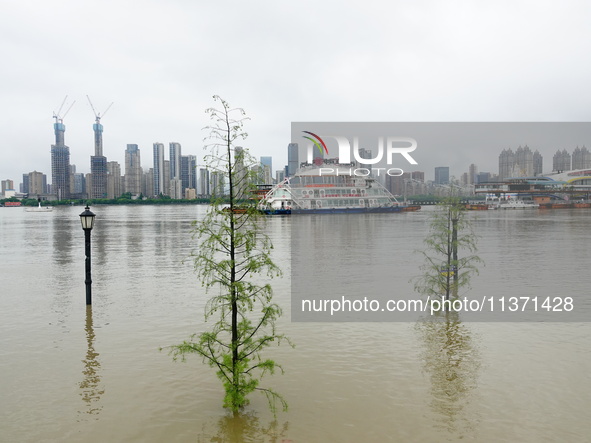 The Hankou Riverbank Park of the Yangtze River is flooding in Wuhan, China, on June 29, 2024. Heavy rain is continuing in Wuhan. 