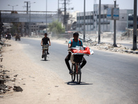 Displaced Palestinians are leaving an area in east Khan Yunis after the Israeli army issues a new evacuation order for parts of the city and...