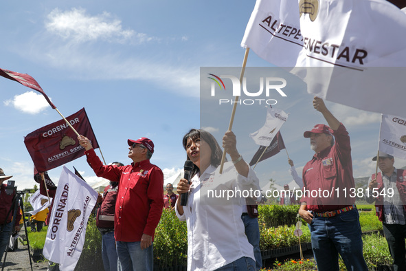 Engineer Columba Lopez Gutierrez, Director of Natural Resources and Rural Development (CORENADR), is giving the starting signal for the ''Gr...