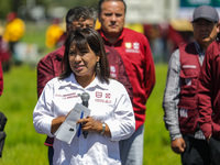 Engineer Columba Lopez Gutierrez, Director of Natural Resources and Rural Development (CORENADR), is giving the starting signal for the ''Gr...