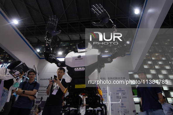 Leju robot is demonstrating how to perform Taichi at the World Artificial Intelligence Conference at the Shanghai World Expo Exhibition Cent...