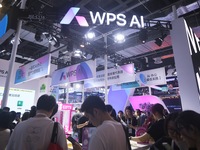 Visitors are visiting the WPS AI 2.0 version launched by Kingsoft Office at the 2024 World Artificial Intelligence Conference in Shanghai, C...